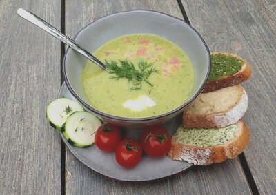 courgettesoep met spekjes